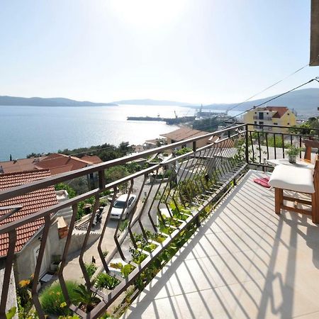Apartment Ana Trogir Exterior photo
