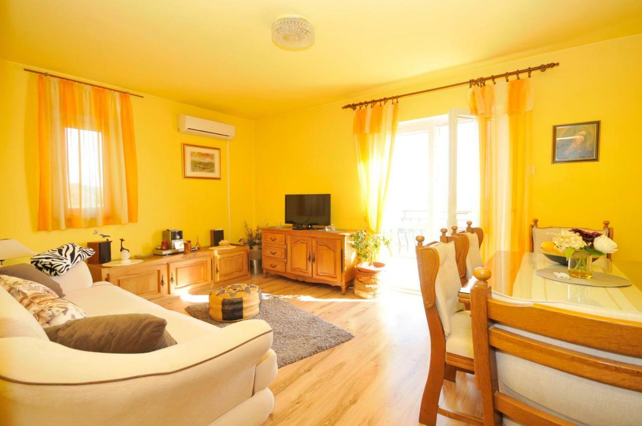 Apartment Ana Trogir Exterior photo