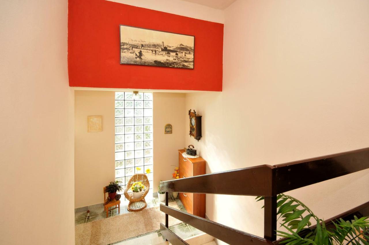 Apartment Ana Trogir Exterior photo