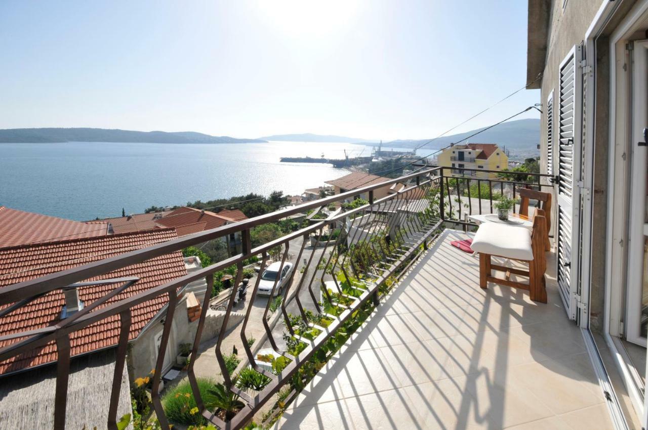 Apartment Ana Trogir Exterior photo